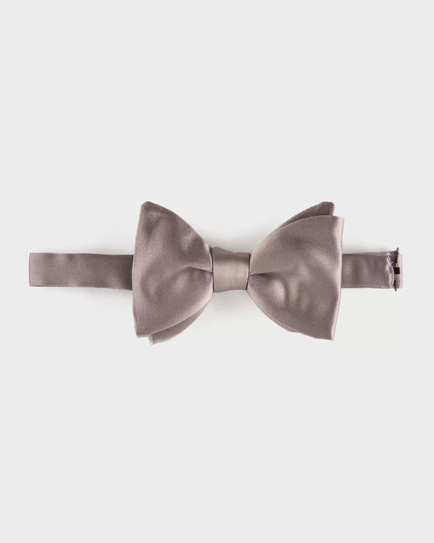 Ermenegildo Zegna Silver Silk Bow Tie^ Weddings